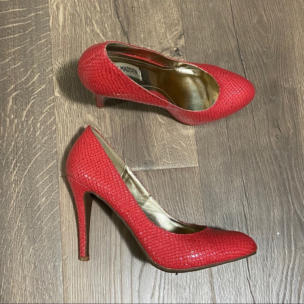 Steve Madden Coral Heels